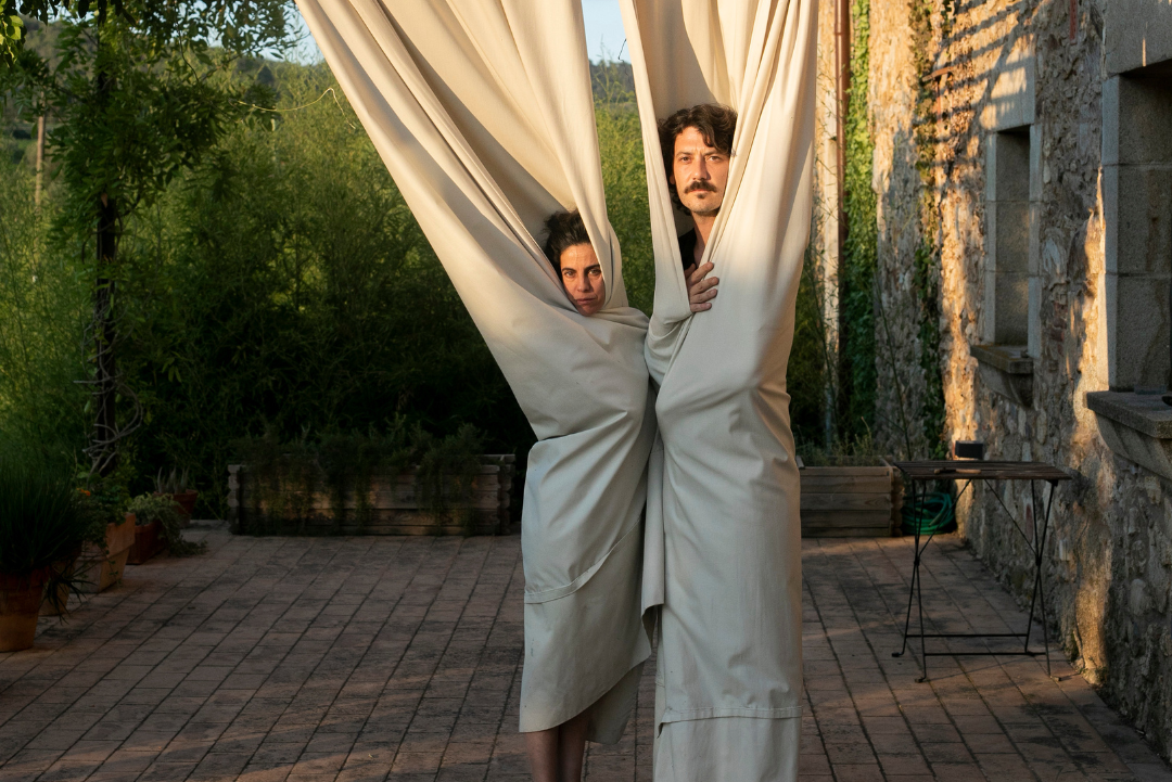 Los Sara Fontan: Village pogos, sonic freedom, and sustainable touring – on stage at A38