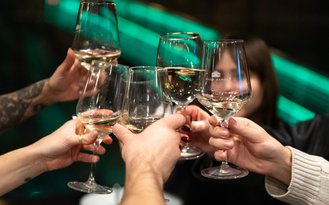 Mostantól az ízek is főszerepet kapnak: új, vacsorával kombinált jegytípus érhető el az A38 Hajón