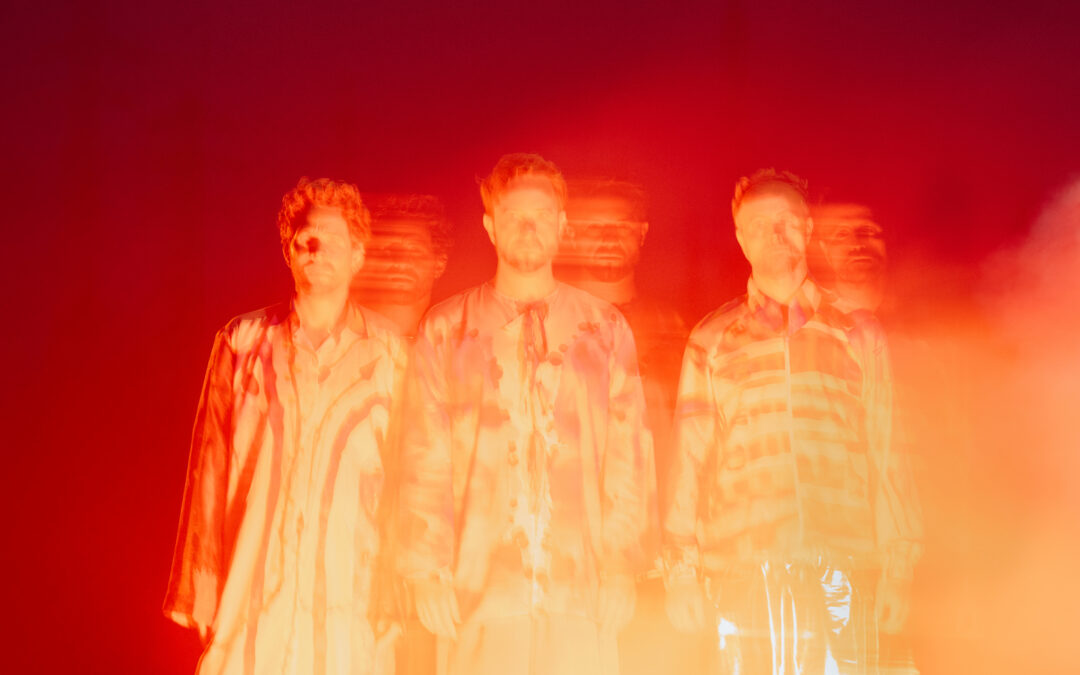 Az Elektro Guzzi új albumával érkezik a Hajóra