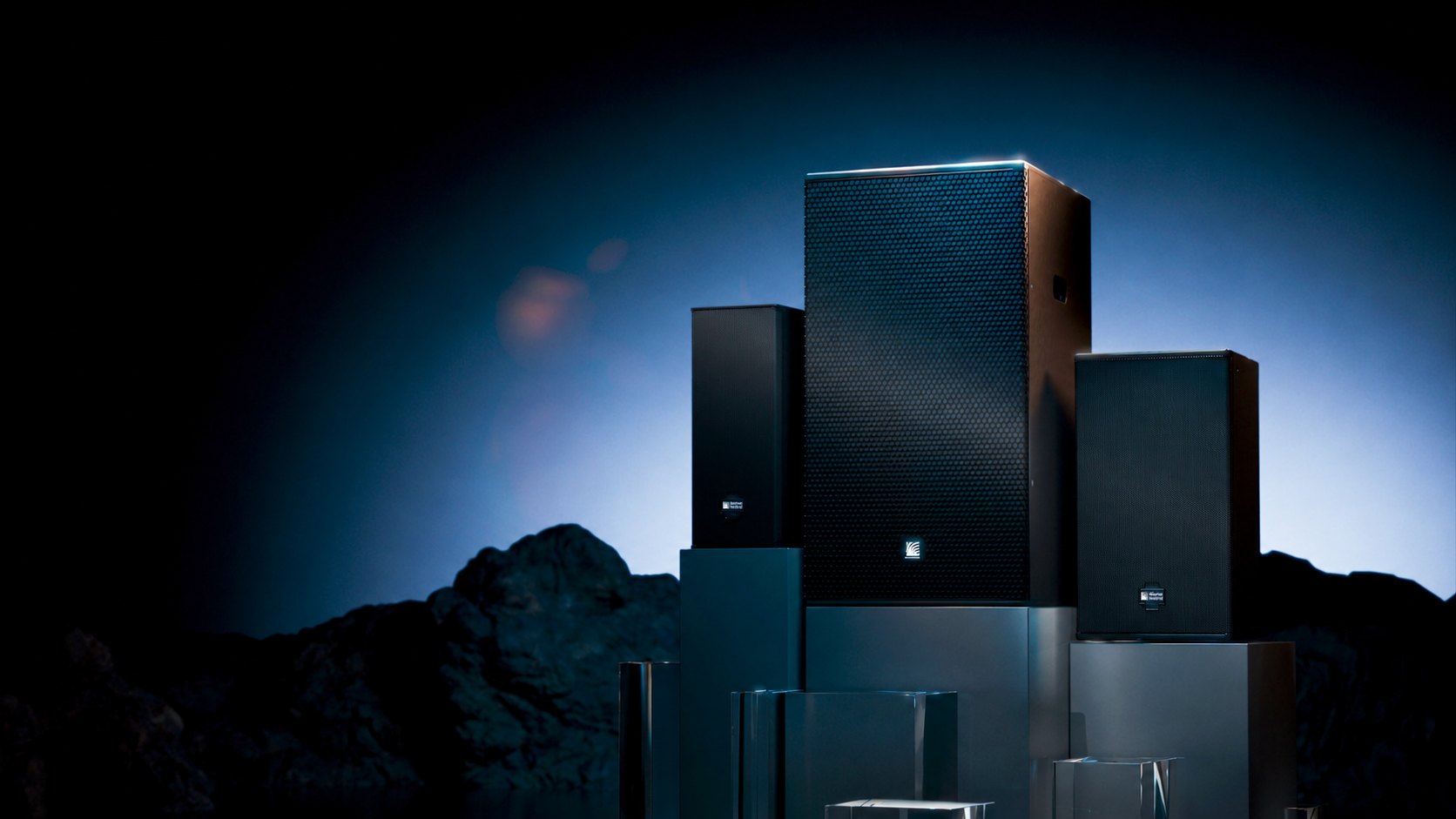 Line array-teljesítmény pontforrásba zárva – Meyer Sound hangrendszerrel hasít a Hajó tetőterasza